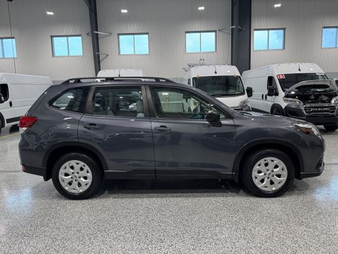 Used 2024 Subaru Forester AWD/4WD image 4