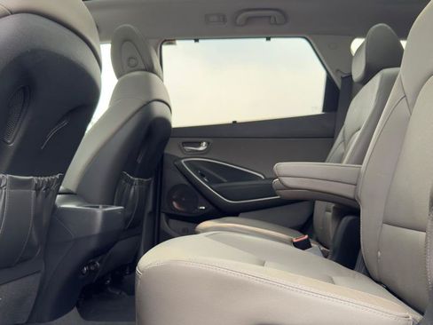 Used 2019 Hyundai Santa Fe XL FWD image 9
