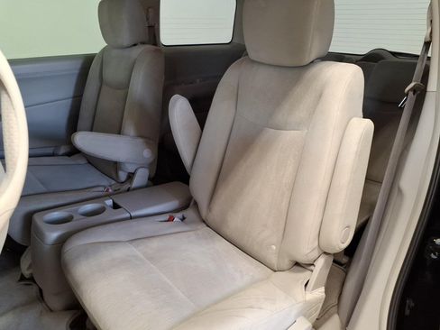 Used 2015 Nissan Quest SV FWD image 17