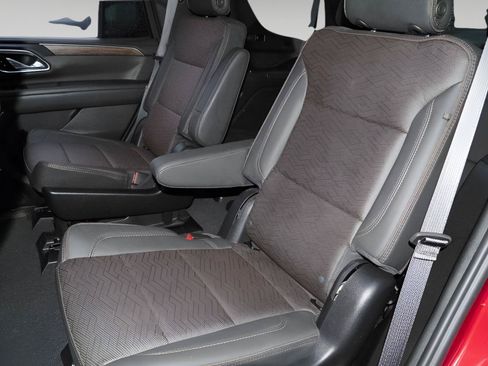 Certified 2024 Chevrolet Tahoe High Country AWD/4WD image 19