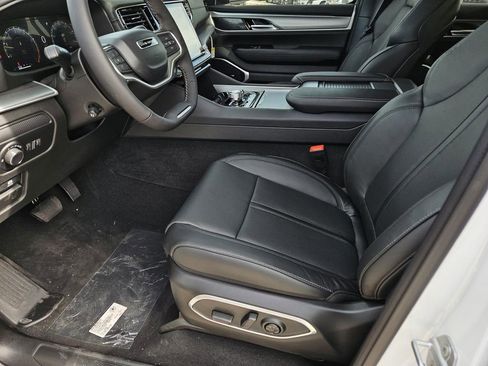 New 2026 Jeep Grand Wagoneer 4WD image 14