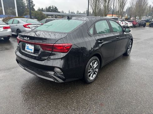 Certified 2023 Kia Forte LXS image 5