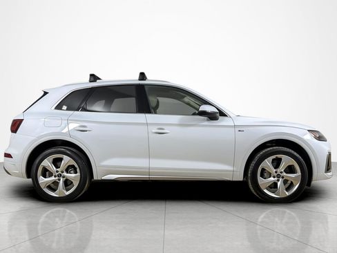 Used 2023 Audi Q5 2.0T Premium Plus w/ Premium Plus Package AWD/4WD image 6