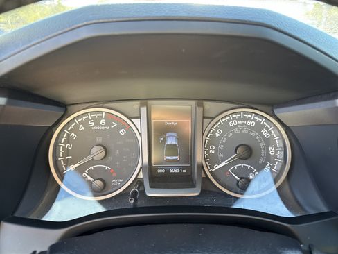 Used 2023 Toyota Tacoma TRD Off-Road image 24