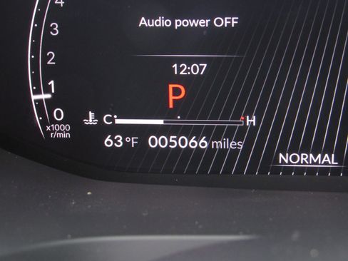 Certified 2025 Acura MDX FWD image 30