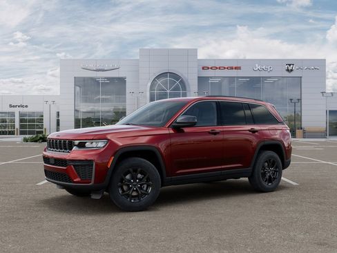 New 2026 Jeep Grand Cherokee Altitude AWD/4WD image 2