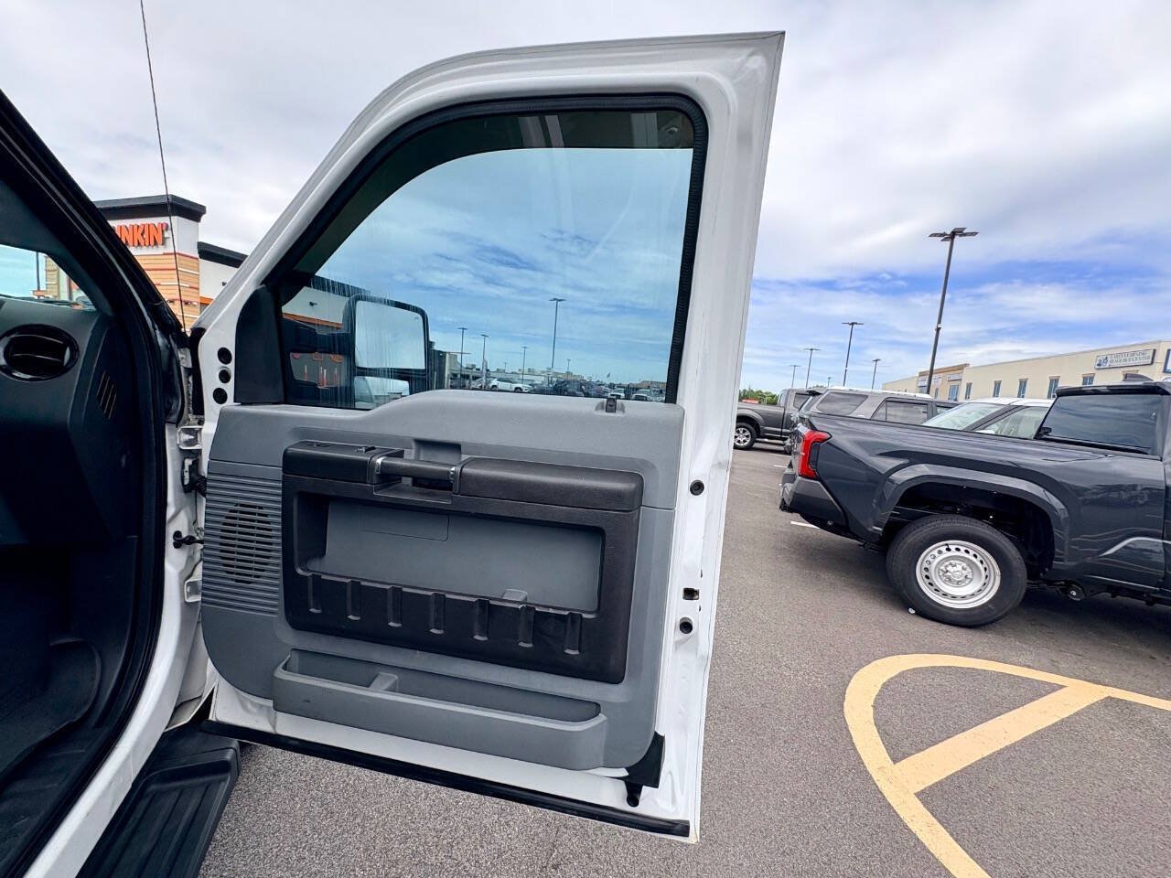 Used 2016 Ford F250 XL w/ Power Equipment Group AWD/4WD image 27