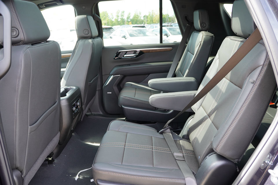 New 2026 Chevrolet Tahoe High Country AWD/4WD image 12