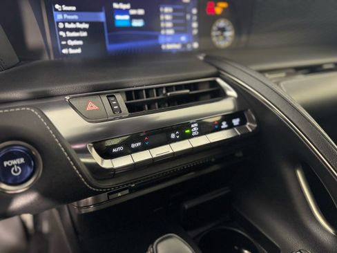 Used 2018 Lexus LC 500h w/ Touring Package image 21