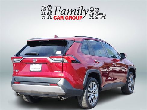 Used 2023 Toyota RAV4 Limited image 4