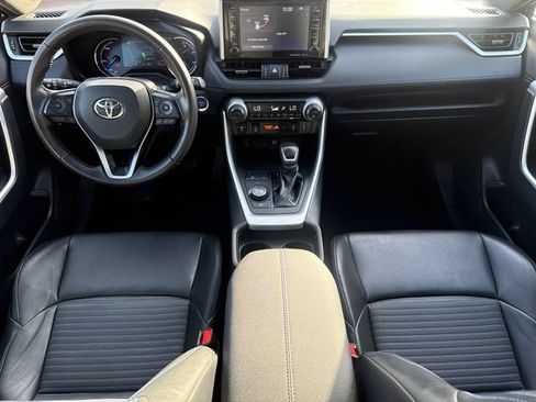 Used 2019 Toyota RAV4 XSE AWD/4WD image 12