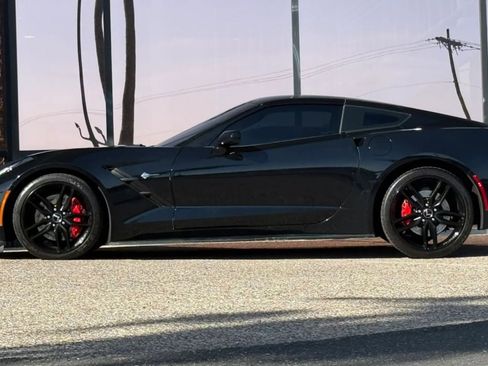 Used 2014 Chevrolet Corvette Stingray Coupe w/ 3LT Preferred Equipment Group RWD image 5