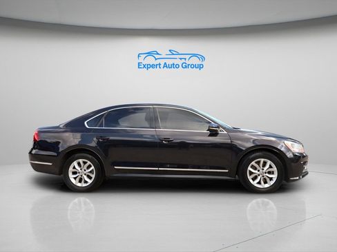 Used 2017 Volkswagen Passat 1.8T S image 3