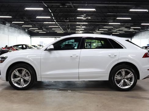 Used 2023 Audi Q8 Premium w/ Convenience Package image 2