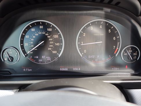 Used 2013 BMW 528i xDrive Sedan AWD/4WD image 19