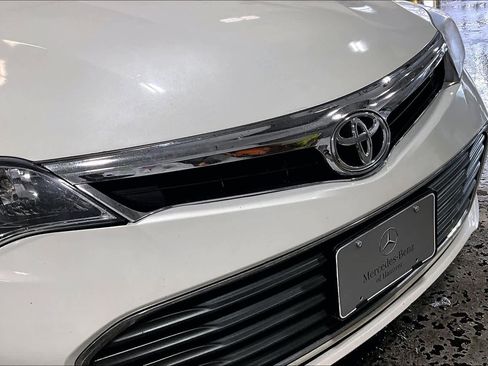 Used 2014 Toyota Avalon XLE Touring FWD image 29