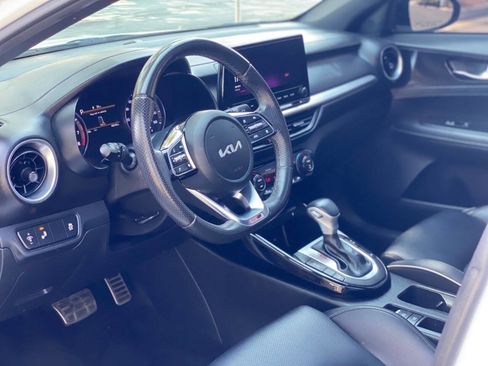 Used 2023 Kia Forte GT-Line w/ GT-Line Premium Package image 18
