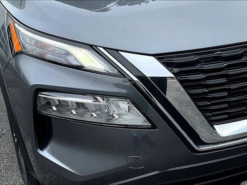 Certified 2023 Nissan Rogue SV AWD/4WD image 31