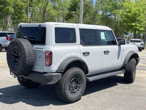 New 2026 Ford Bronco Outer Banks w/ Sasquatch Package AWD/4WD image 3