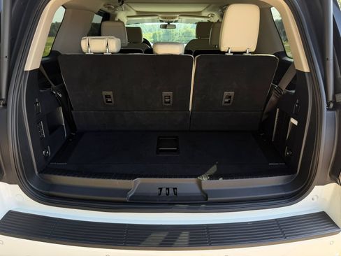 Used 2021 Ford Expedition Platinum RWD image 32