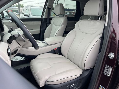 Used 2024 Hyundai Palisade Calligraphy image 19
