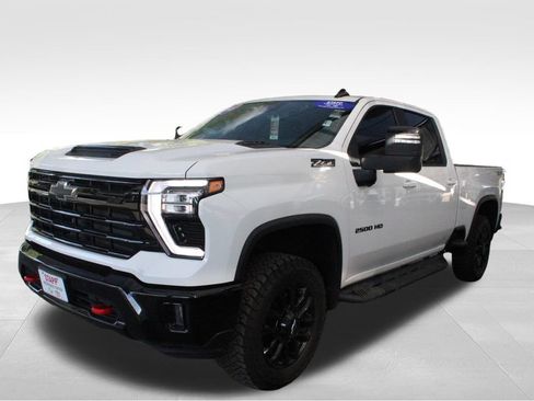 Used 2025 Chevrolet Silverado 2500 LT w/ Trail Boss Package AWD/4WD image 10