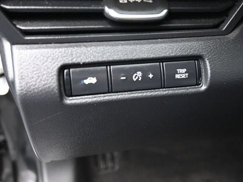 Used 2019 Nissan Altima 2.5 SR w/ SR Premium Package FWD image 11