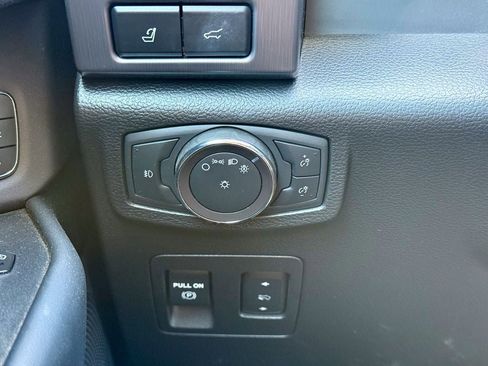 Used 2019 Ford Expedition Platinum AWD/4WD image 25