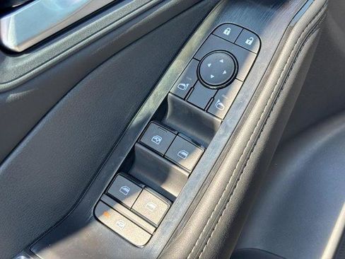 Certified 2026 Nissan Rogue SV FWD image 18