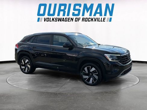 Used 2024 Volkswagen Atlas Cross Sport SE w/ Panoramic Sunroof Package image 1
