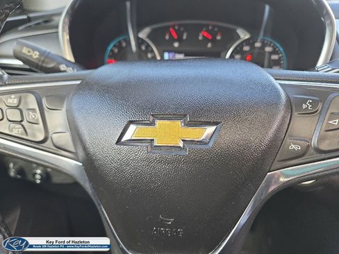 Used 2018 Chevrolet Equinox LT w/ Sun & Infotainment Package AWD/4WD image 29