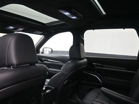 Used 2024 Kia Telluride SX Prestige X-Line AWD/4WD image 19