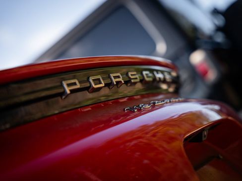Used 2019 Porsche 718 Boxster RWD image 5
