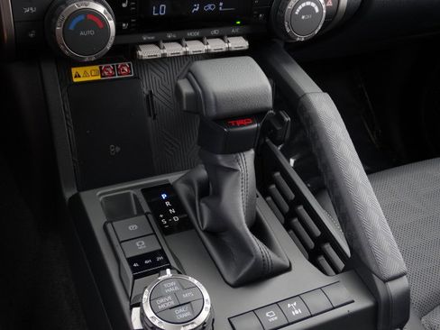 New 2025 Toyota 4Runner TRD Off-Road Premium image 24