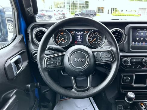 Used 2023 Jeep Wrangler Unlimited Sport AWD/4WD image 11