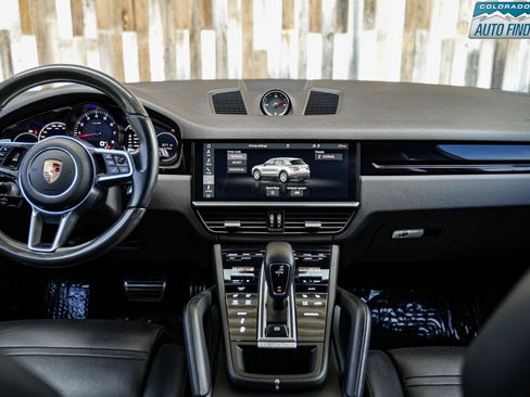 Used 2019 Porsche Cayenne S AWD/4WD image 17