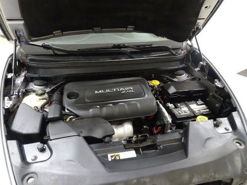 Used 2018 Jeep Cherokee Latitude w/ Altitude Package image 40