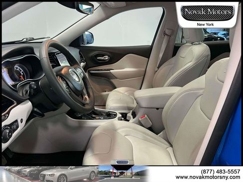 Used 2022 Jeep Cherokee Limited w/ Elite Package image 17