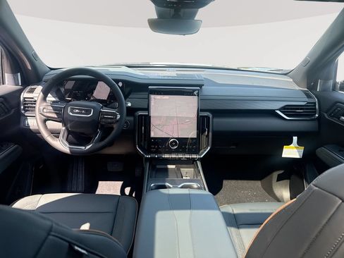 New 2026 GMC Acadia AT4 w/ Luxury Package AWD/4WD image 21