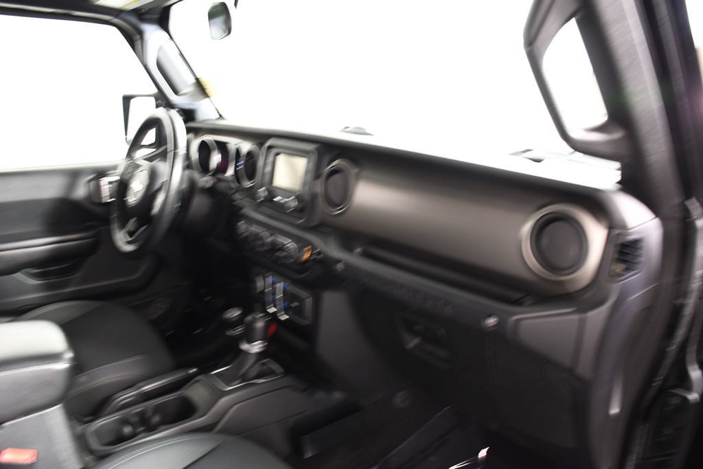Used 2018 Jeep Wrangler Unlimited Sport S AWD/4WD image 18