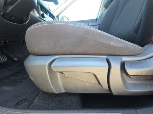 Used 2024 Nissan Rogue S AWD/4WD image 19