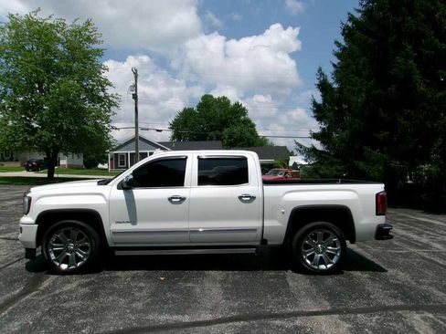 Used 2016 GMC Sierra 1500 Denali w/ Denali Ultimate Package AWD/4WD image 6