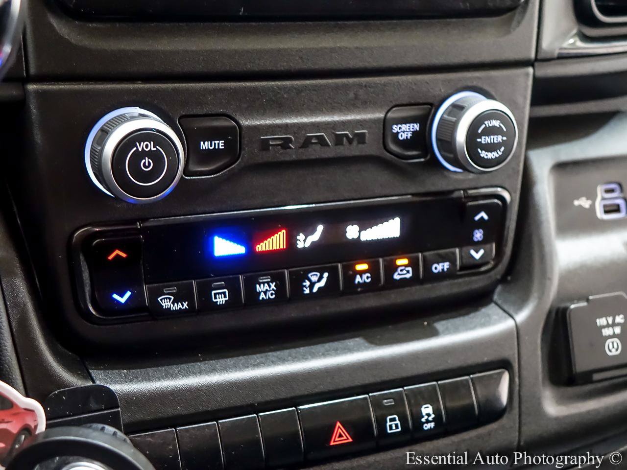Used 2023 RAM ProMaster 3500 w/ Driver Convenience Group FWD image 12
