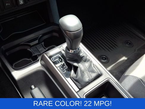 Used 2021 Toyota Tacoma TRD Off-Road w/ Technology Package AWD/4WD image 15