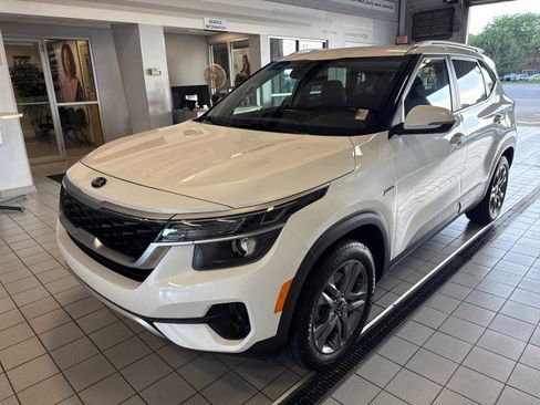Used 2021 Kia Seltos S AWD/4WD image 7