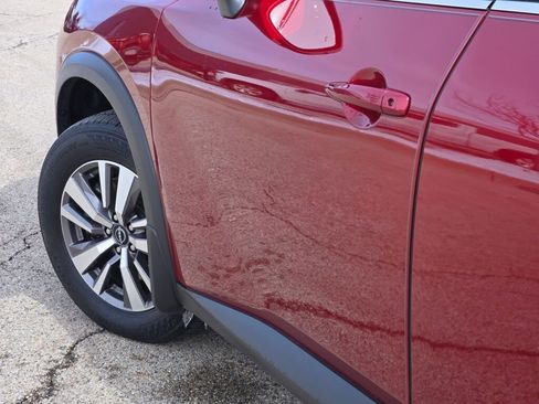 Used 2022 Nissan Pathfinder SL AWD/4WD image 16