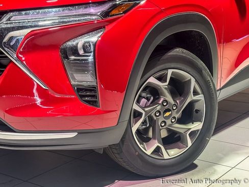 New 2026 Chevrolet Trax LT FWD image 6