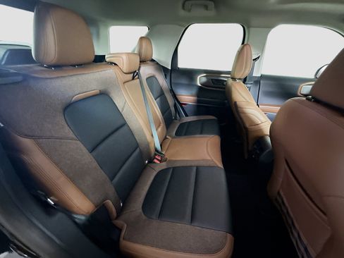 Used 2025 Ford Bronco Sport Outer Banks w/ Outer Banks Tech Package+ image 27