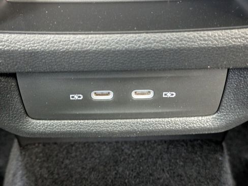 New 2026 Volkswagen Taos SEL image 15