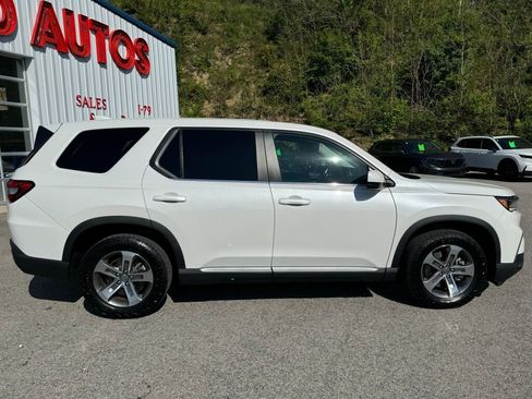 Used 2023 Honda Pilot EX-L image 8